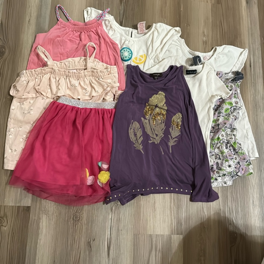 Bundle 9 pieces girl clothes size 5-6 years old new condition